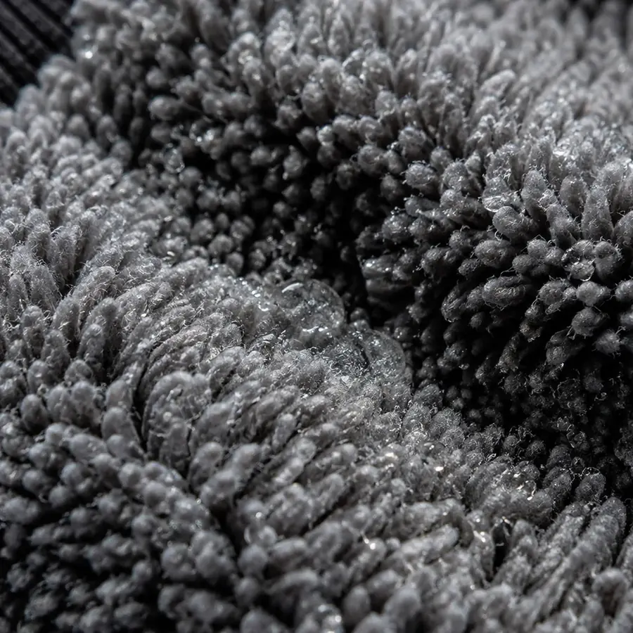 Macro of the split microfiber pile holding water inside its loops